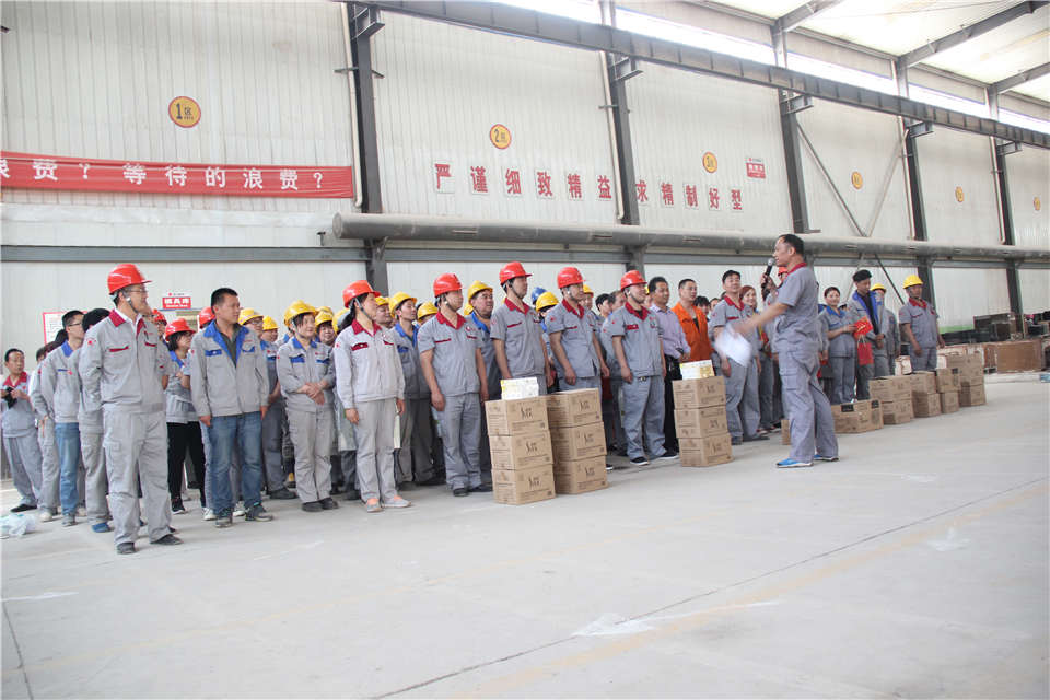 弘揚(yáng)工匠精神 展現(xiàn)員工技能 弘揚(yáng)工匠精神 展現(xiàn)員工技能