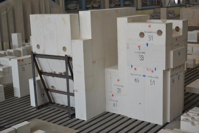 蓄熱式馬蹄焰玻璃池窯運(yùn)行中的一些異常情況分析 蓄熱式馬蹄焰玻璃池窯運(yùn)行中的一些異常情況分析